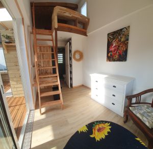 Bungalow 30m² meublé, chambre mezzanine, terrasse et jardin,