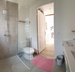 Bungalow 30m² meublé, chambre mezzanine, terrasse et jardin,